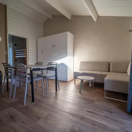 Camping Zecamping 5 Familial Parc Aquatique Locatif Tv Bbq Clim 32m2 Saint-Jean-dʼOrbetiers