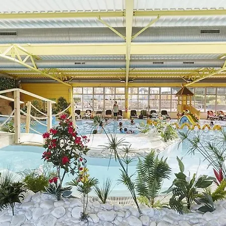 Zecamping 5 Familial Parc Aquatique Locatif Tv Bbq Clim 32m2 5* Saint-Jean-dʼOrbetiers