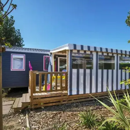 Camping Zecamping 5 Familial Parc Aquatique Locatif Tv Bbq Clim 32m2