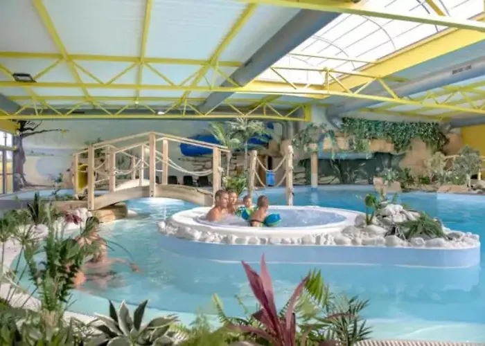 Camping Zecamping 5 Familial Parc Aquatique Locatif Tv Bbq Clim 32m2 5*